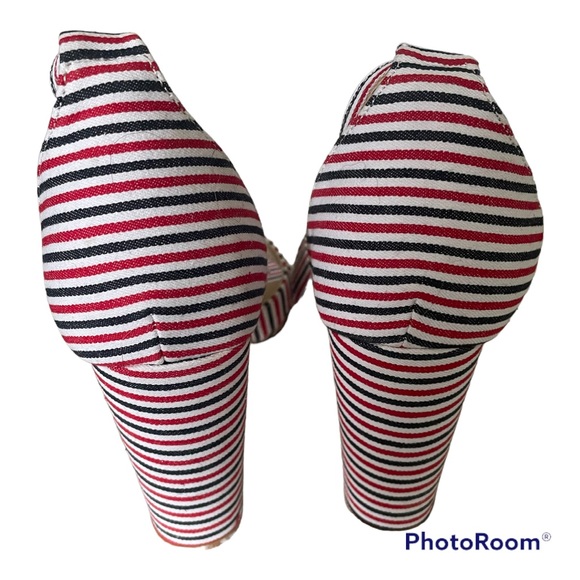 New Size 7 stripped heels open toes, strap around ankle - Picture 4 of 6